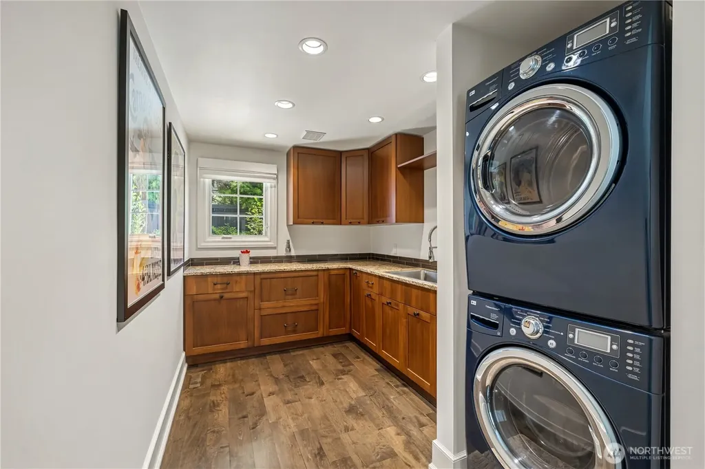 2553 Medina Circle Medina WA 98039