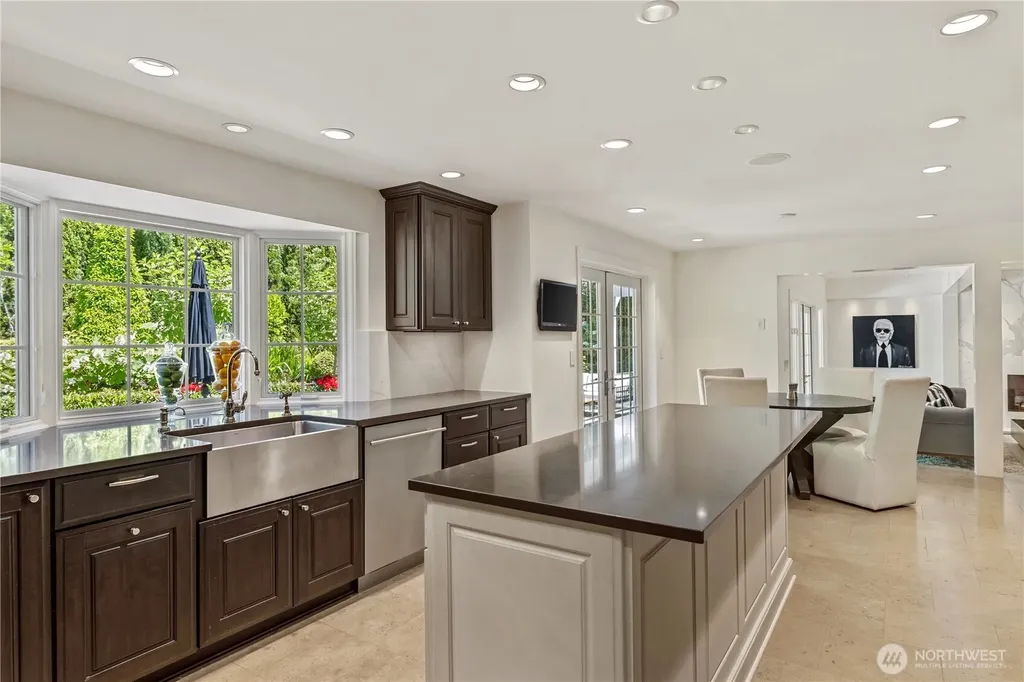 2553 Medina Circle Medina WA 98039