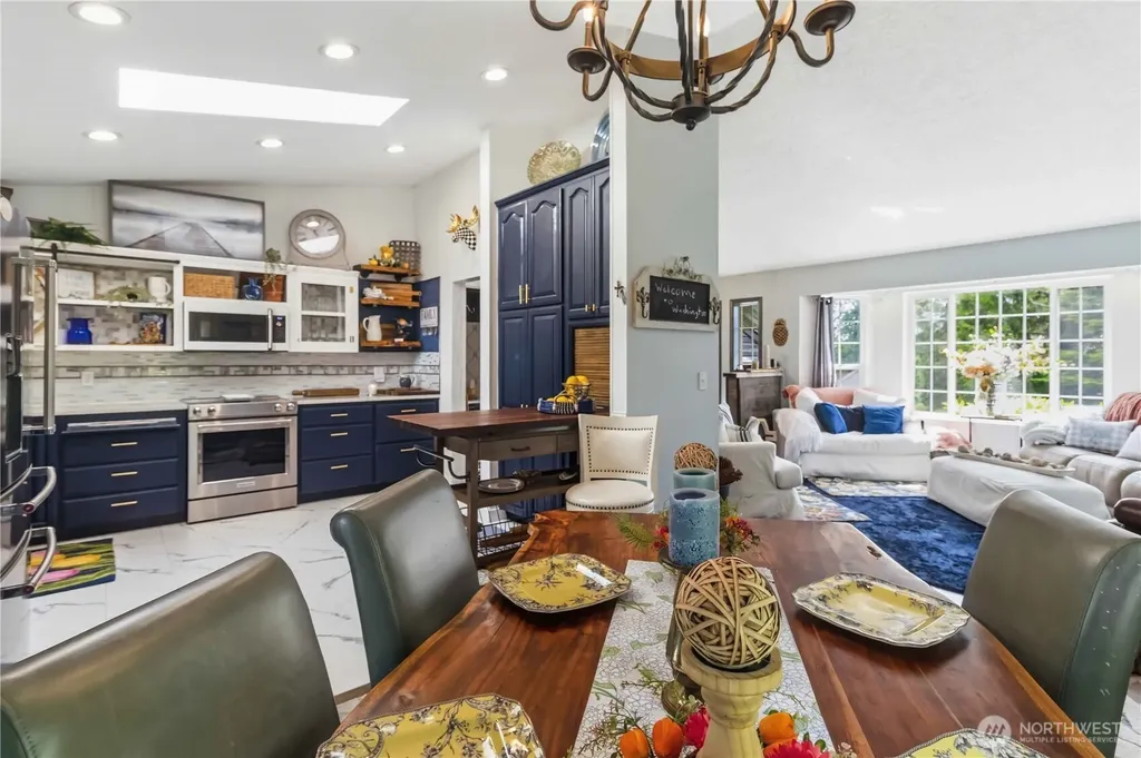 209 W Beacon Hill Drive Longview WA 98632