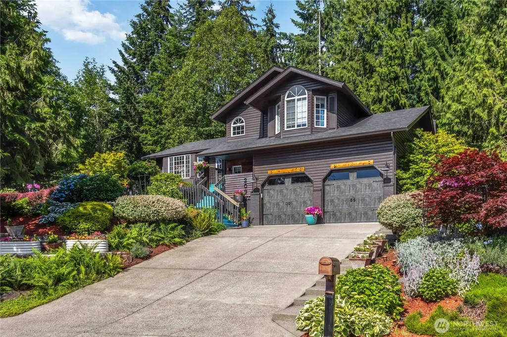 209 W Beacon Hill Drive Longview WA 98632