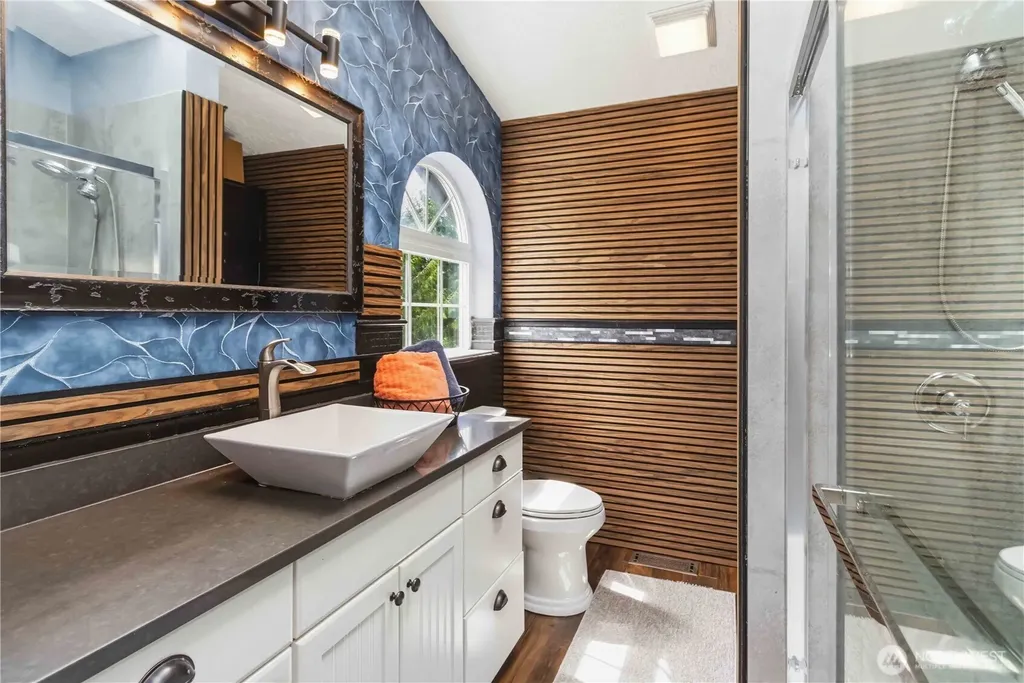 209 W Beacon Hill Drive Longview WA 98632
