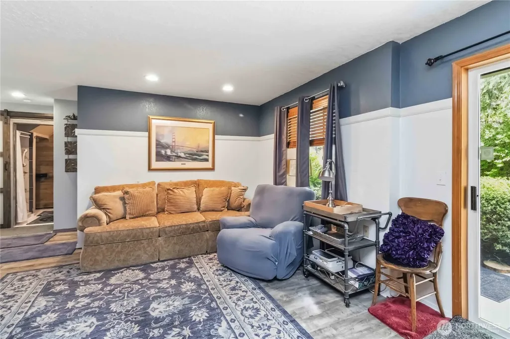 209 W Beacon Hill Drive Longview WA 98632