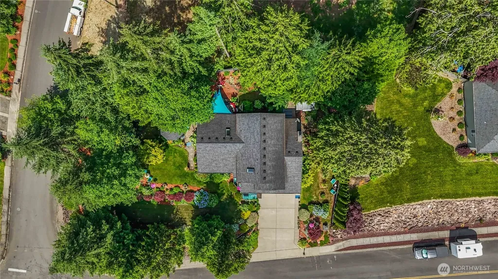209 W Beacon Hill Drive Longview WA 98632