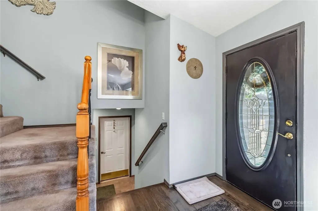 209 W Beacon Hill Drive Longview WA 98632