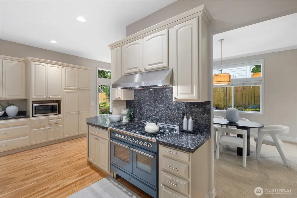 4227 NE 27th Place Renton WA 98059