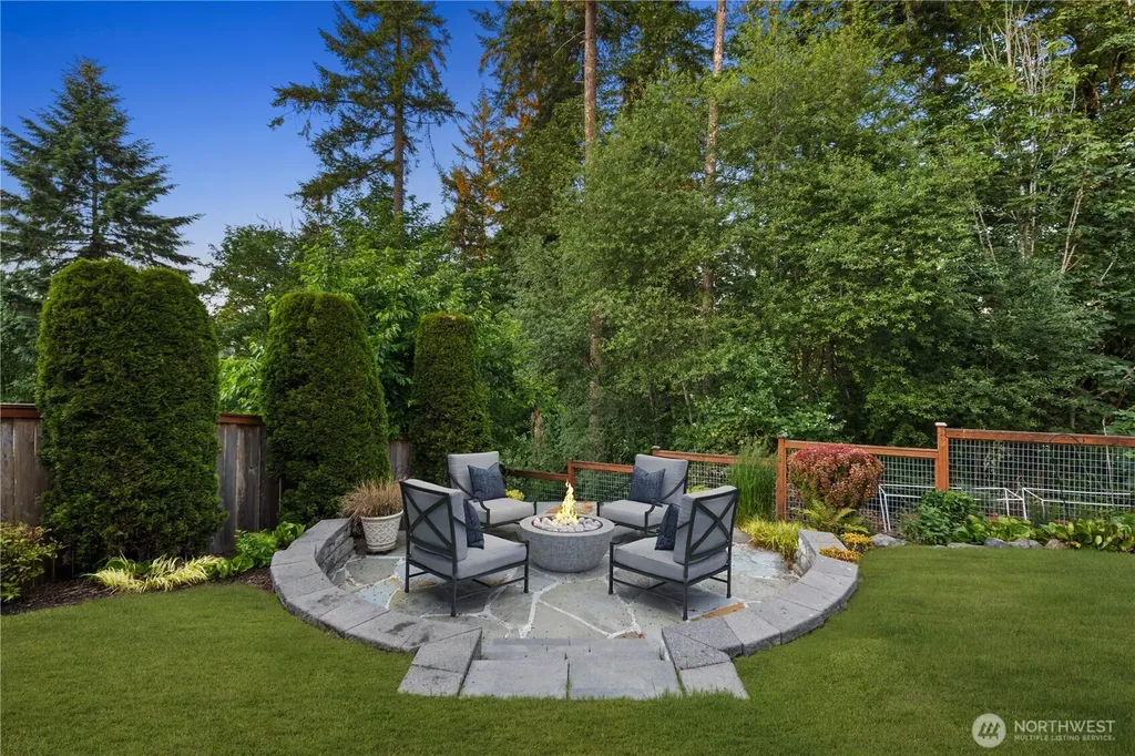 4227 NE 27th Place Renton WA 98059