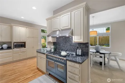 4227 NE 27th Place Renton WA 98059