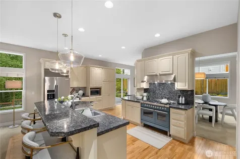 4227 NE 27th Place Renton WA 98059