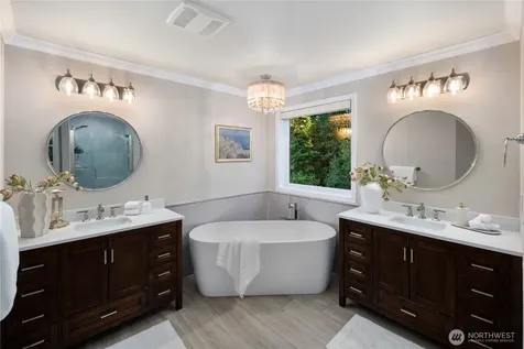 4227 NE 27th Place Renton WA 98059