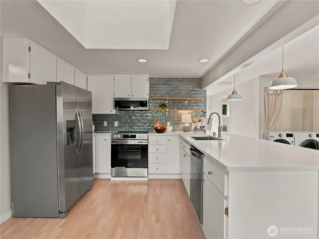 21822 92nd Avenue W Edmonds WA 98020