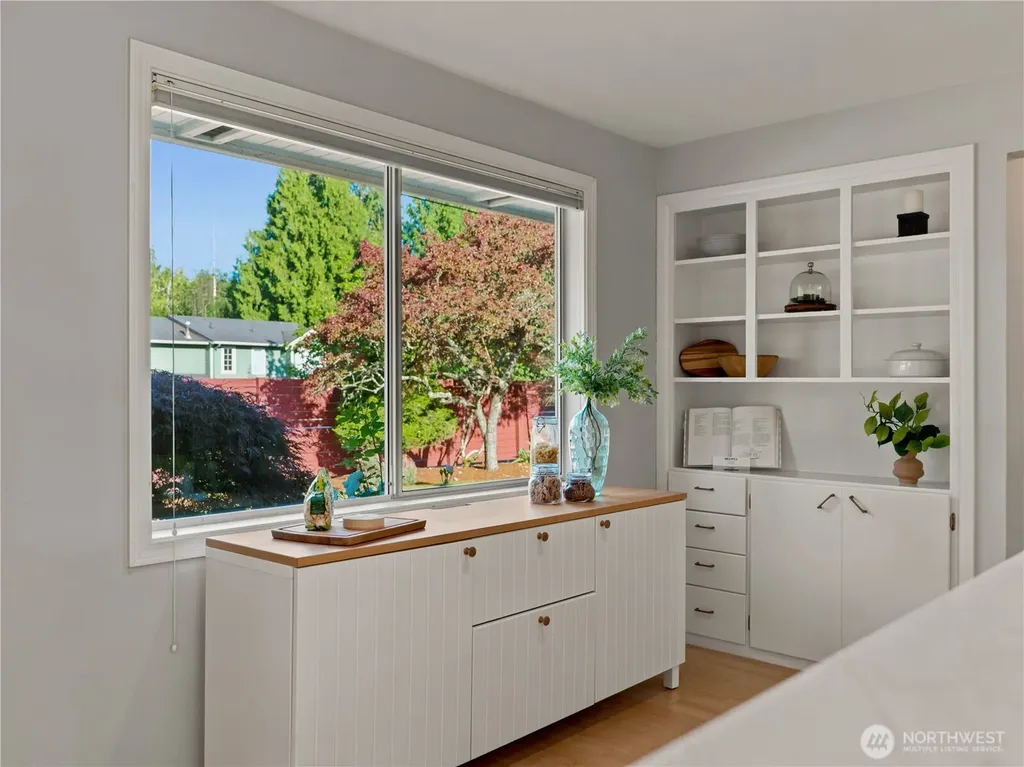 21822 92nd Avenue W Edmonds WA 98020