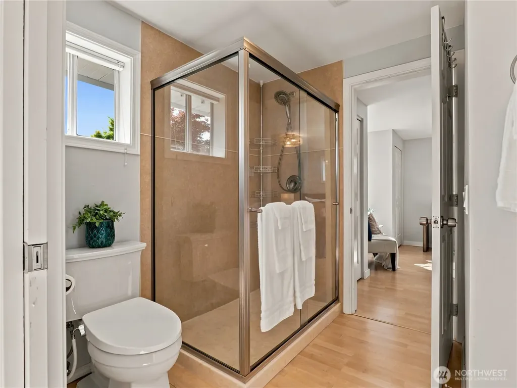 21822 92nd Avenue W Edmonds WA 98020