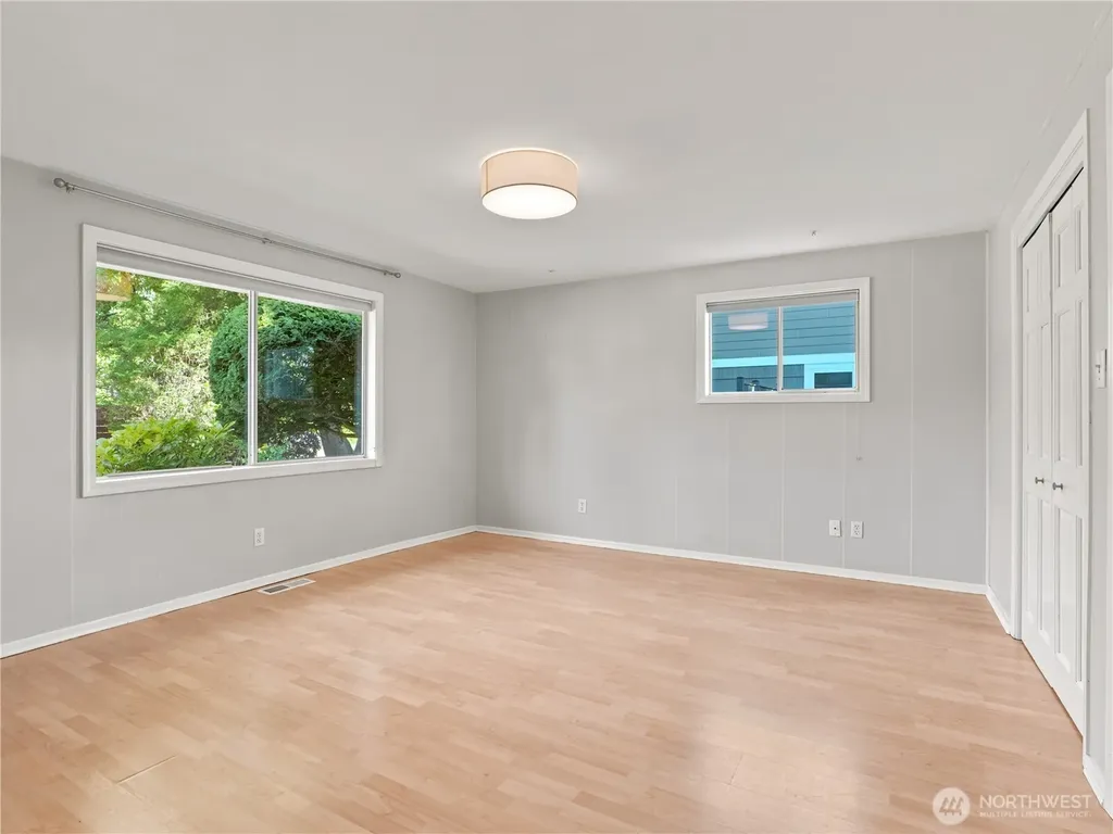 21822 92nd Avenue W Edmonds WA 98020