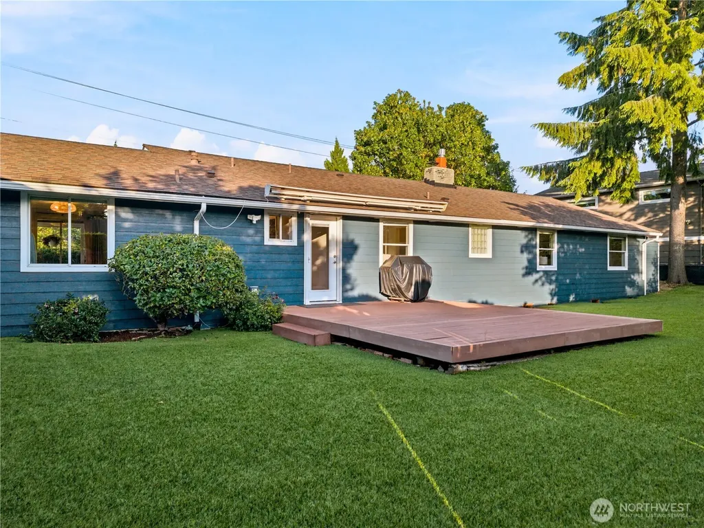 21822 92nd Avenue W Edmonds WA 98020