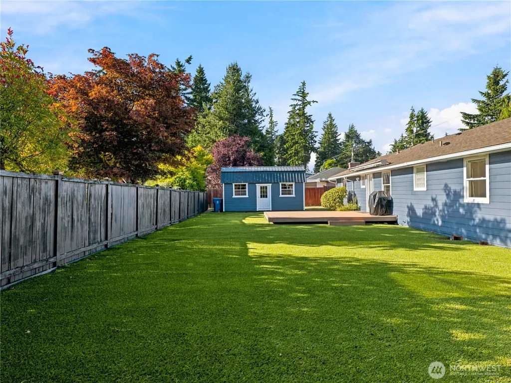 21822 92nd Avenue W Edmonds WA 98020