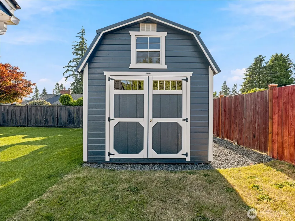 21822 92nd Avenue W Edmonds WA 98020