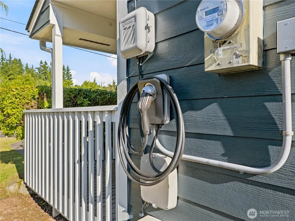 21822 92nd Avenue W Edmonds WA 98020