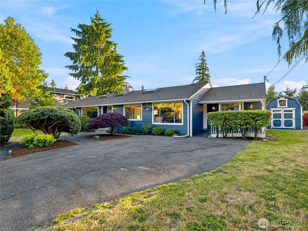 21822 92nd Avenue W Edmonds WA 98020