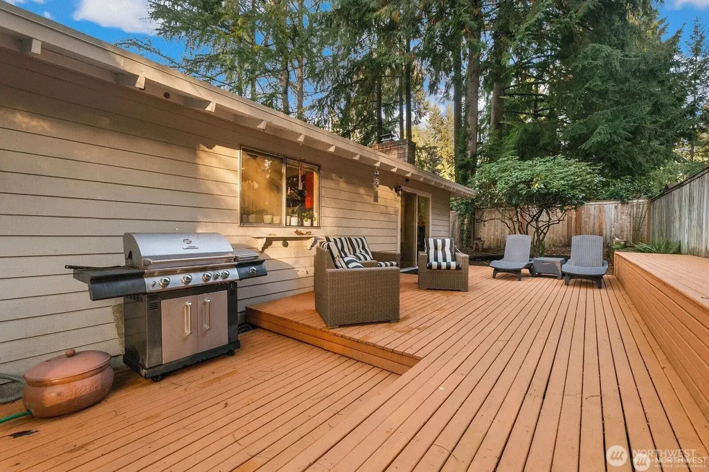 12421 NE 65th Place Kirkland WA 98033