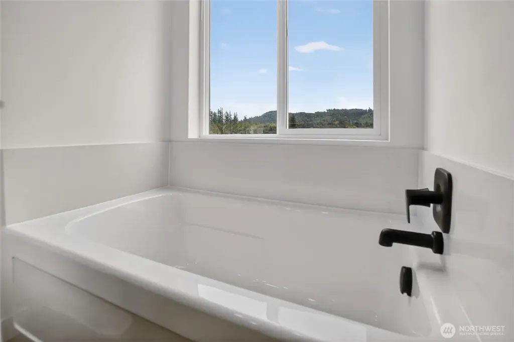 2321 Ash Woodland WA 98674