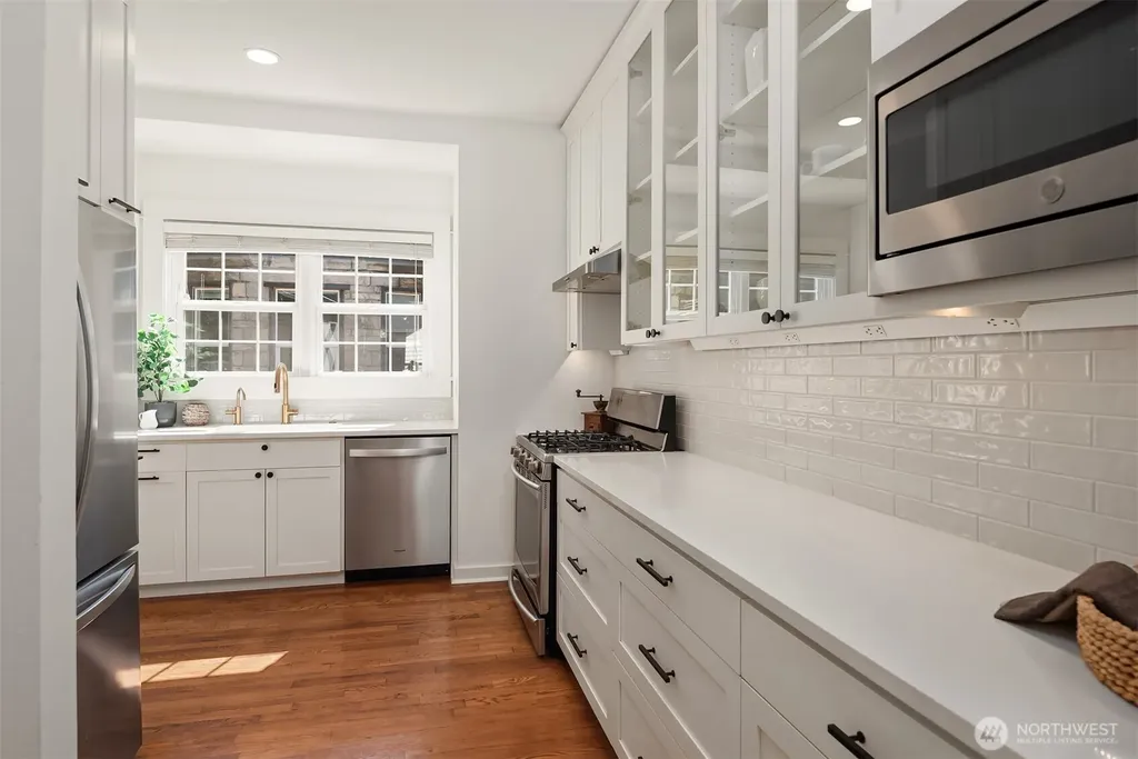 830 NE 59th Street Seattle WA 98105