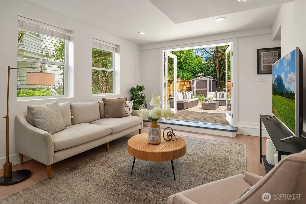 830 NE 59th Street Seattle WA 98105