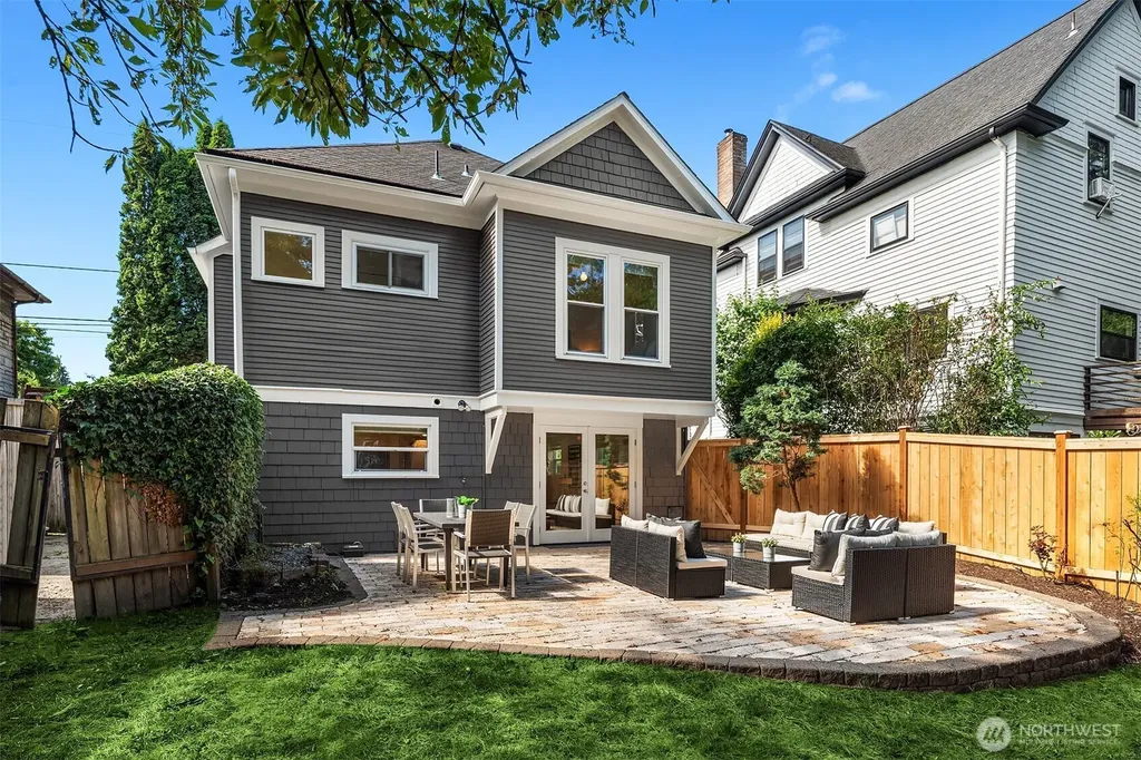 830 NE 59th Street Seattle WA 98105
