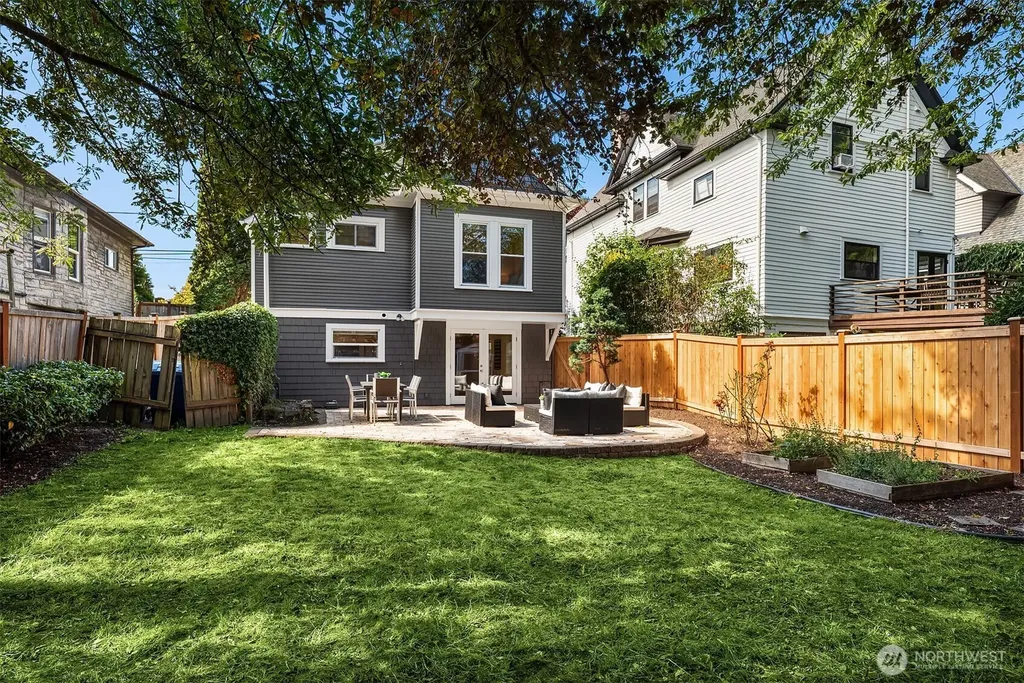 830 NE 59th Street Seattle WA 98105