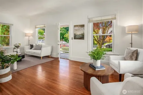 830 NE 59th Street Seattle WA 98105
