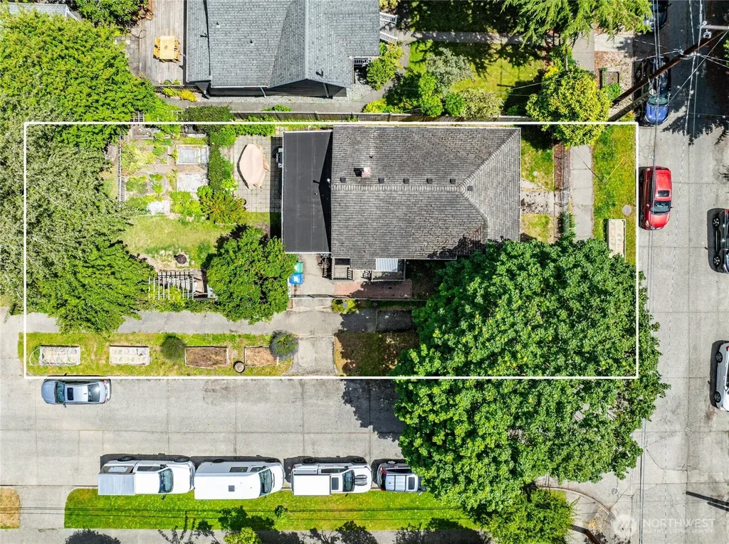 5050 50th Avenue SW Seattle WA 98136