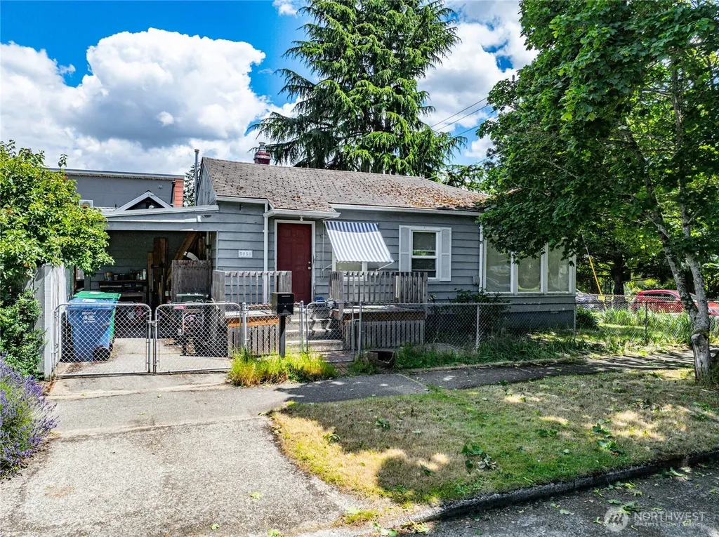 5050 50th Avenue SW Seattle WA 98136