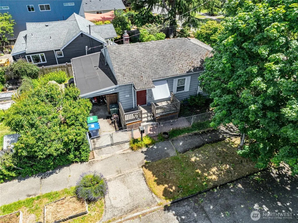 5050 50th Avenue SW Seattle WA 98136