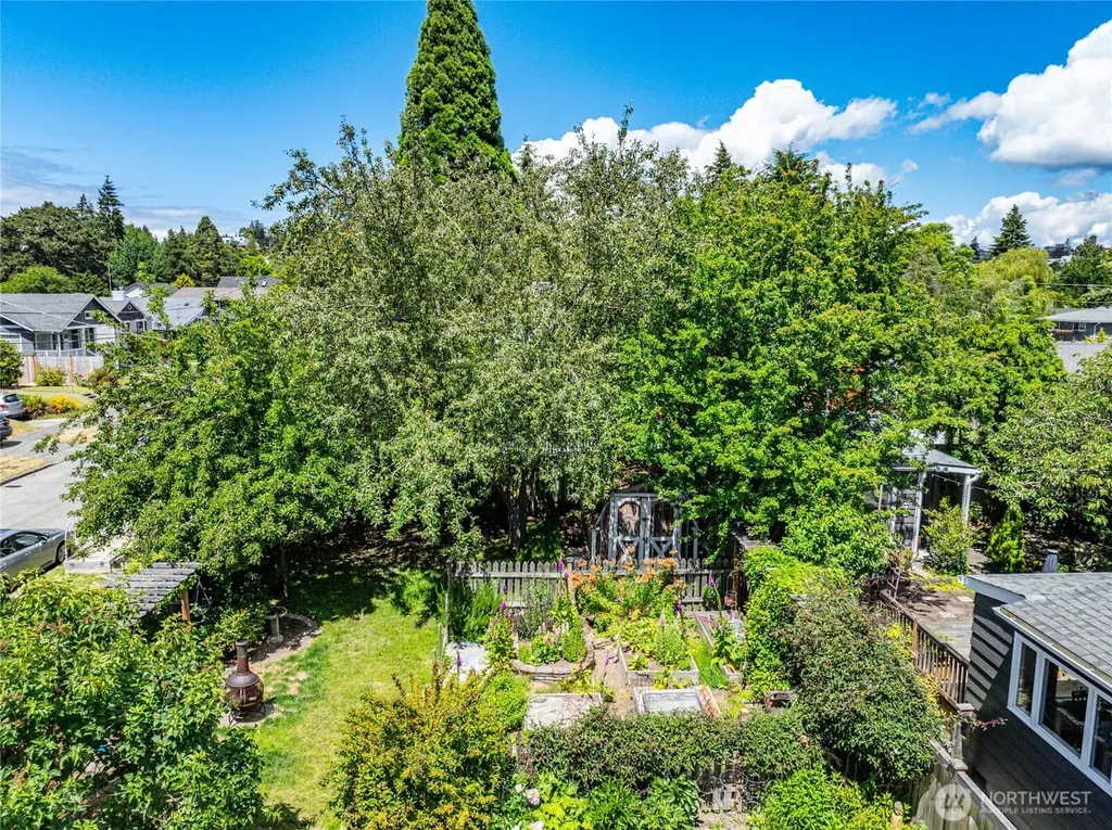 5050 50th Avenue SW Seattle WA 98136