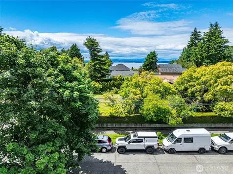 5050 50th Avenue SW Seattle WA 98136