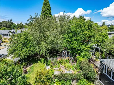 5050 50th Avenue SW Seattle WA 98136