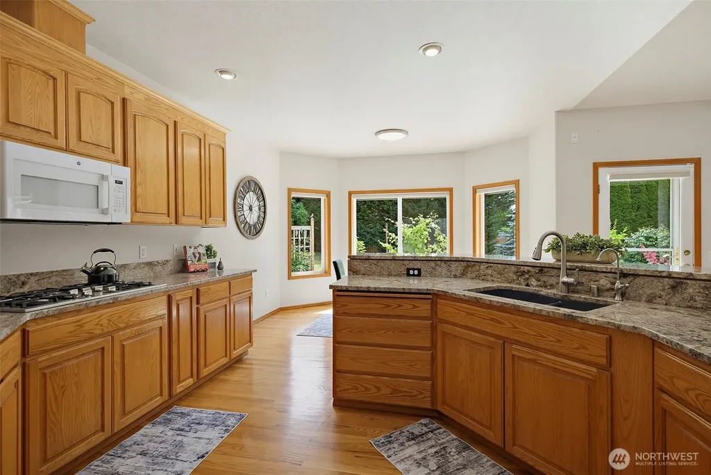 32704 110th Avenue SE Auburn WA 98092