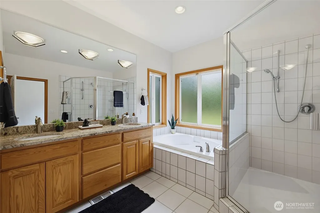 32704 110th Avenue SE Auburn WA 98092