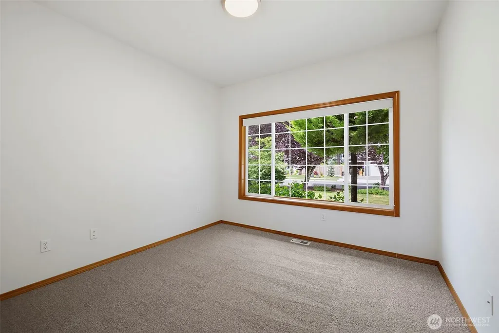 32704 110th Avenue SE Auburn WA 98092