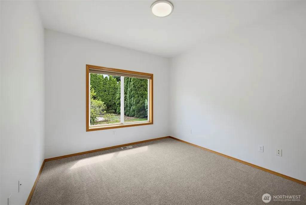32704 110th Avenue SE Auburn WA 98092