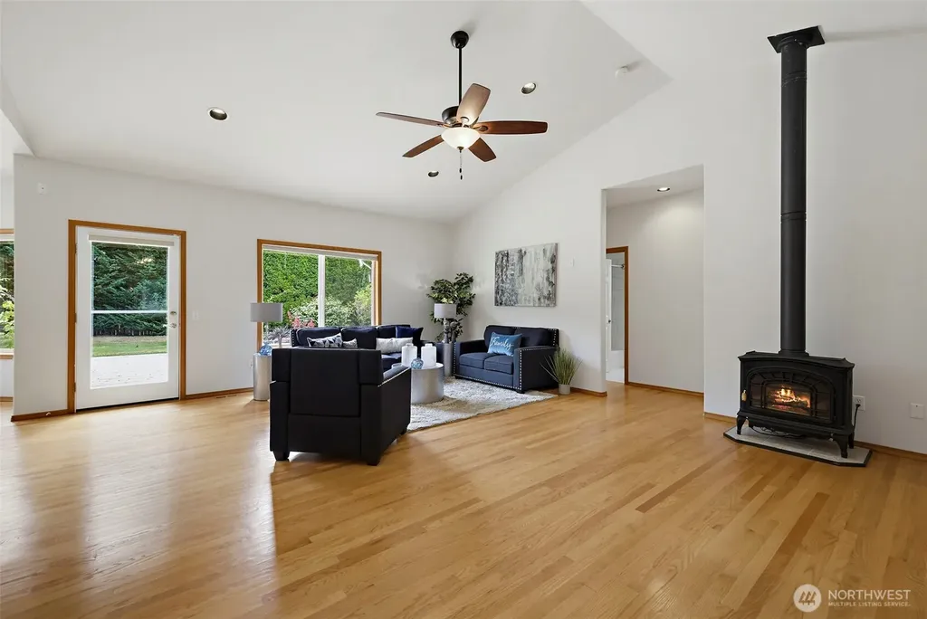32704 110th Avenue SE Auburn WA 98092