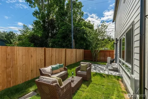 10053 8th Avenue NW Seattle WA 98177