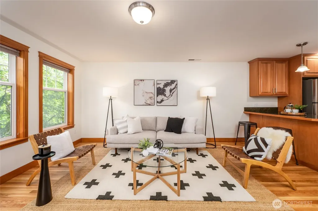 8517 Stone Avenue N Seattle WA 98103
