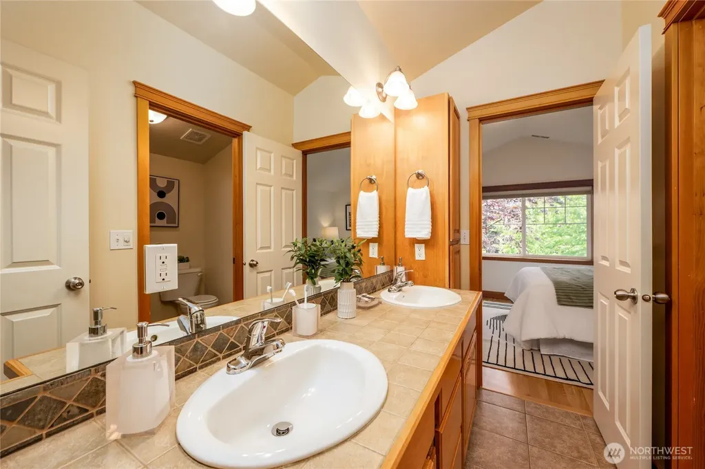 8517 Stone Avenue N Seattle WA 98103