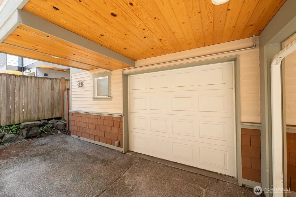 8517 Stone Avenue N Seattle WA 98103