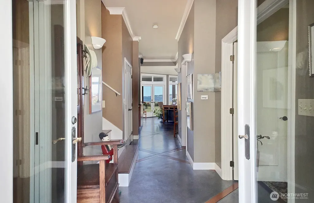 7532 Maxwelton Beach Lane Clinton WA 98236