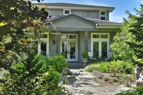 7532 Maxwelton Beach Lane Clinton WA 98236