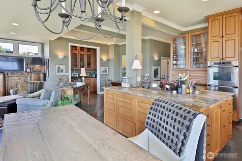 7532 Maxwelton Beach Lane Clinton WA 98236