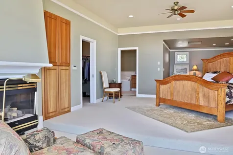 7532 Maxwelton Beach Lane Clinton WA 98236