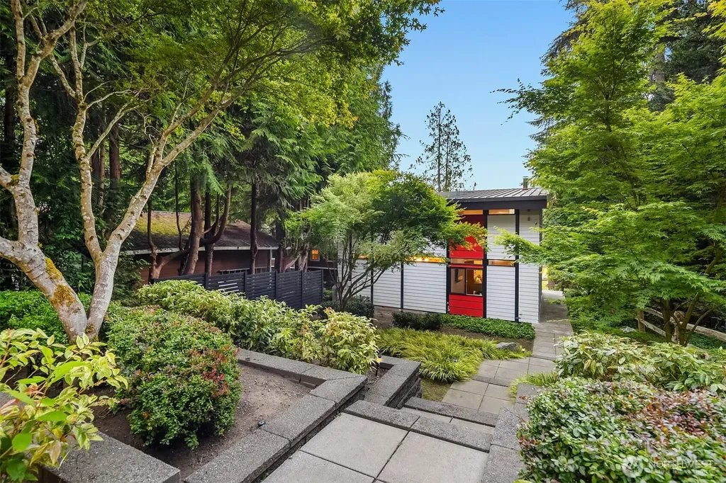 113 NW Lake Roesiger Road Snohomish WA 98290