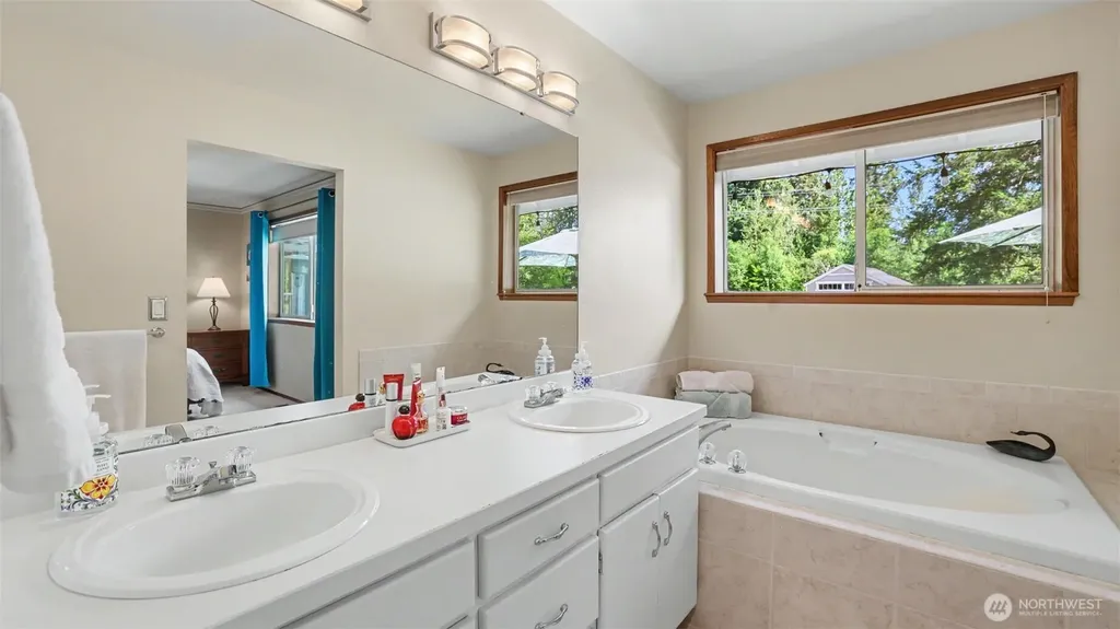 11011 210th Street SE Snohomish WA 98296